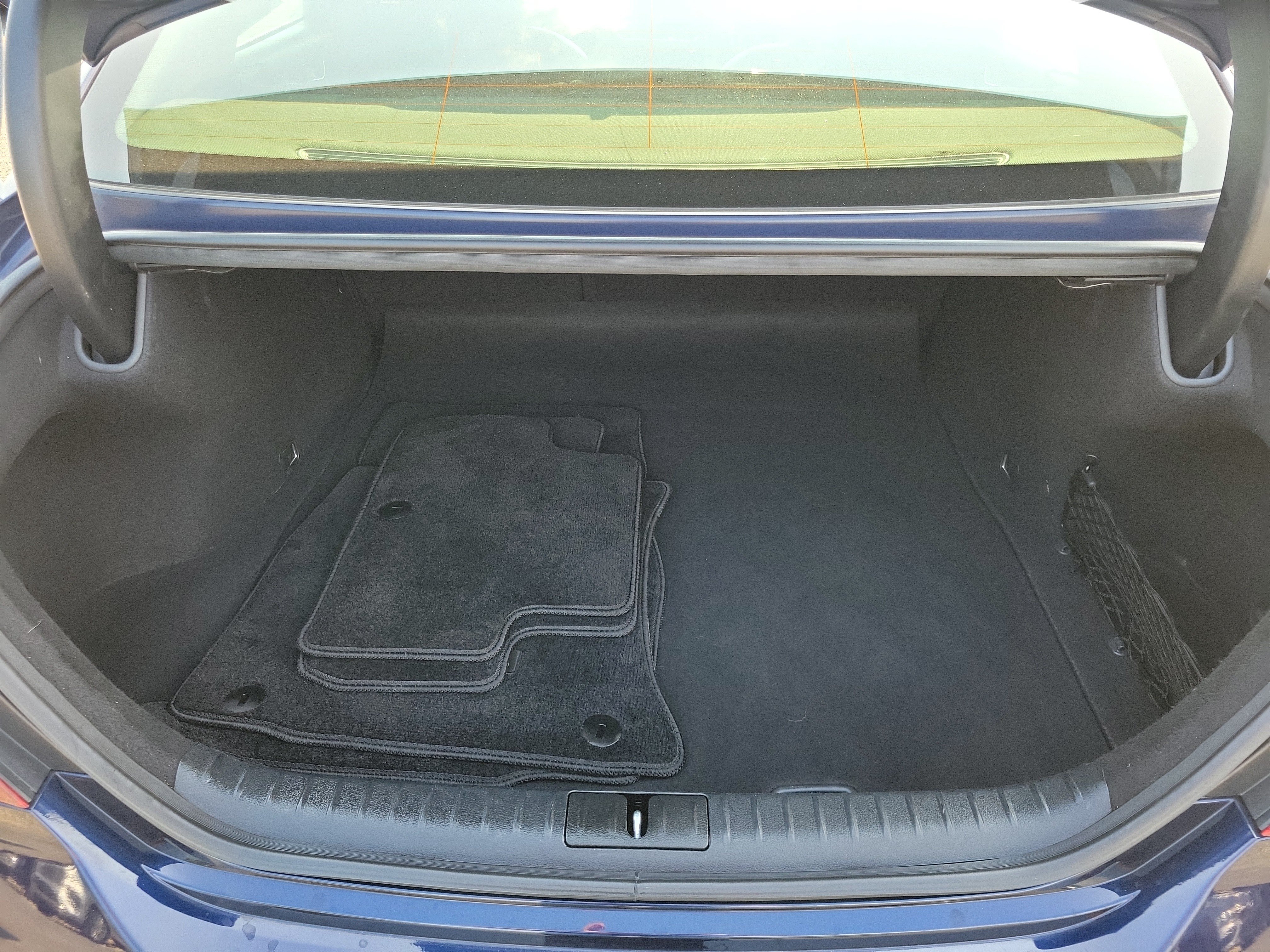 Used 2023 Capri Blue Genesis 2.0T image 8
