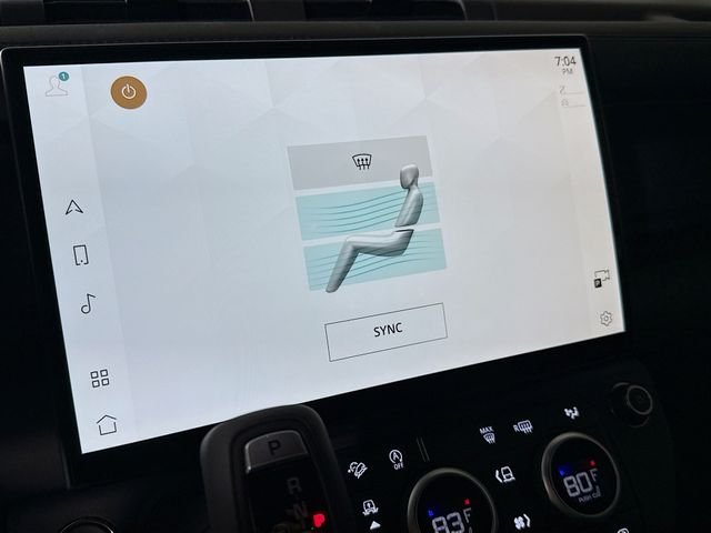 New 2026 Fuji White Land Rover X-Dynamic SE image 18