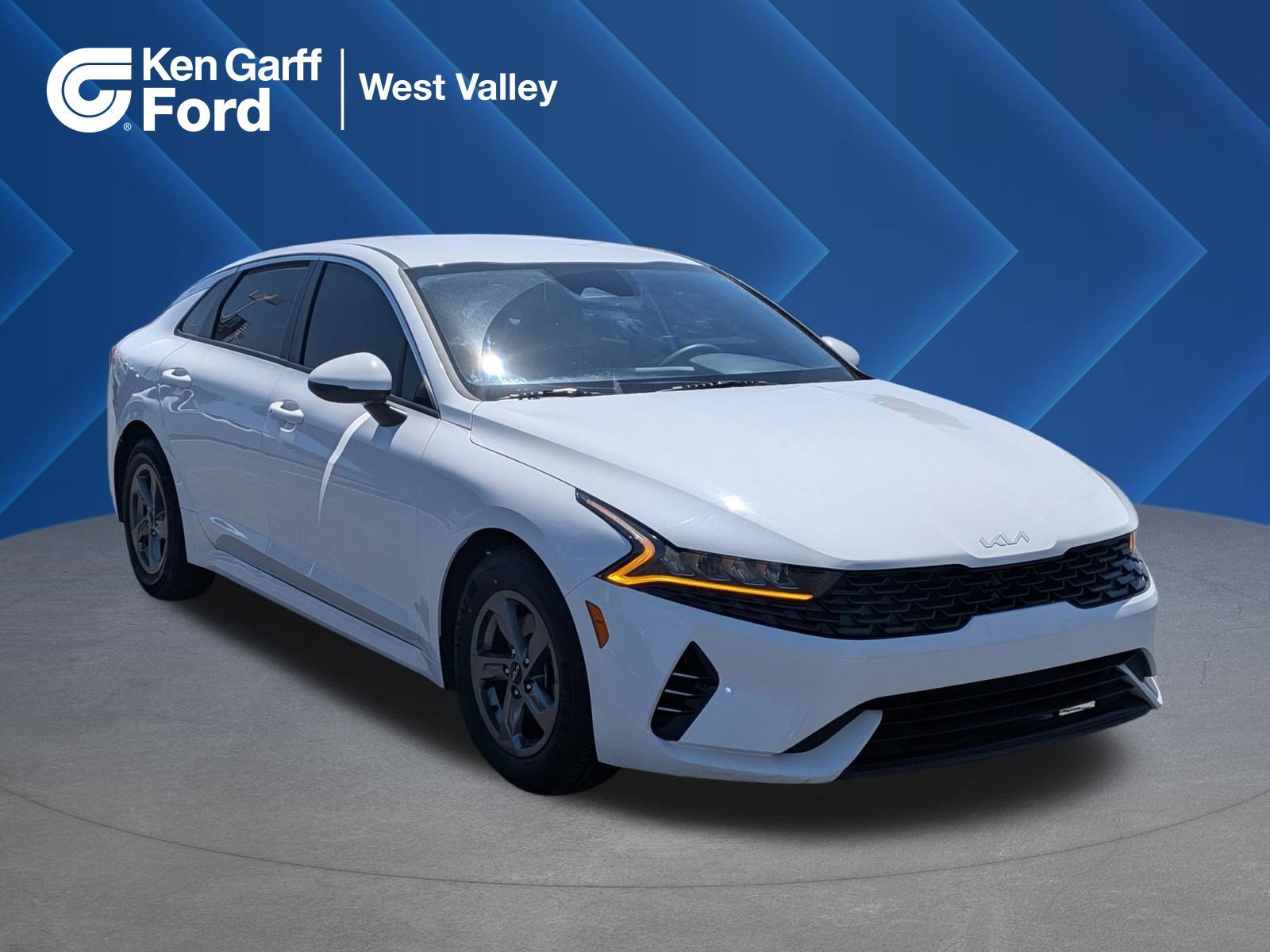 2023 Kia Optima LXS FWD's photo