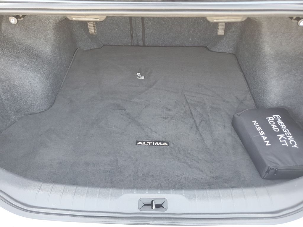 Used 2022 Gray Nissan 2.5 SL image 9
