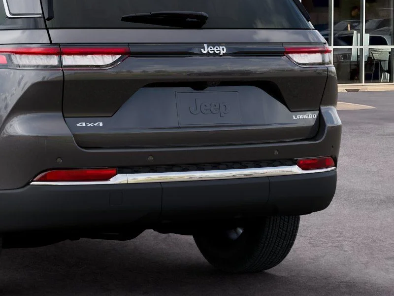 New 2026 Baltic Gray Metallic Clear-Coat Exterior Paint Jeep Laredo X image 15