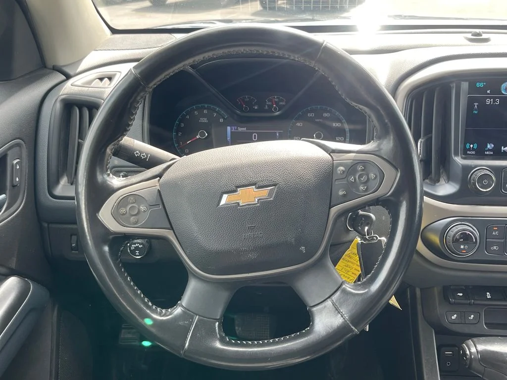 Used 2017 Gray Chevrolet Z71 image 26