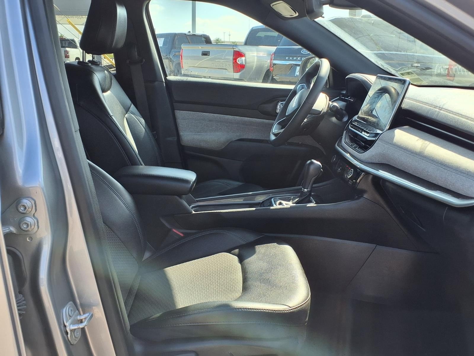 2024 Jeep Compass Latitude Silver at Robbins Nissan