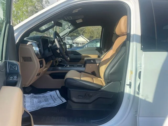 New 2026 Oxford White Ford F-250® Lariat® image 9