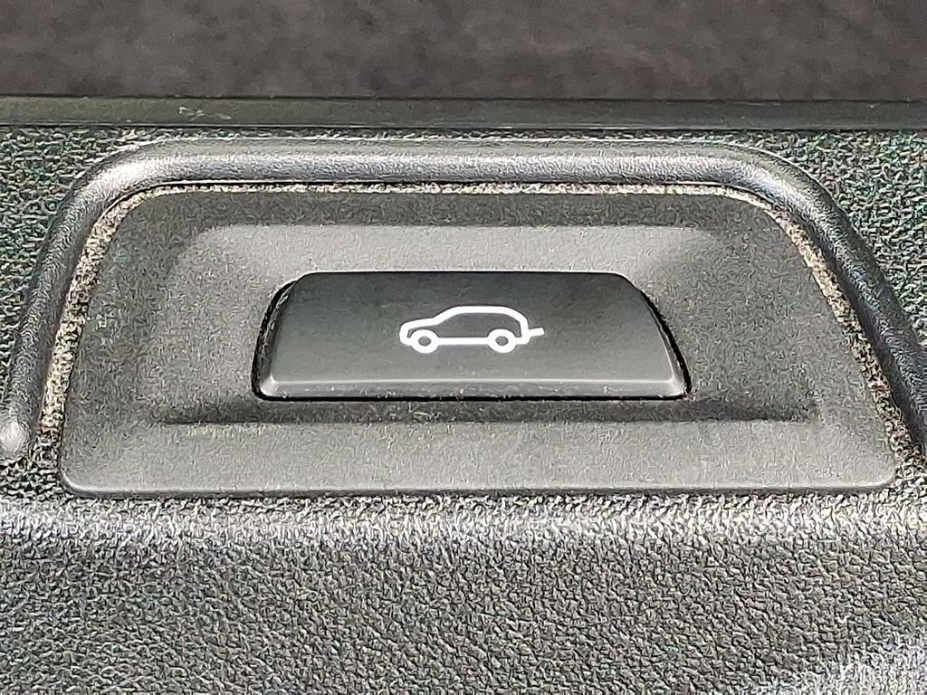 Used 2022 Blue BMW M50i image 29