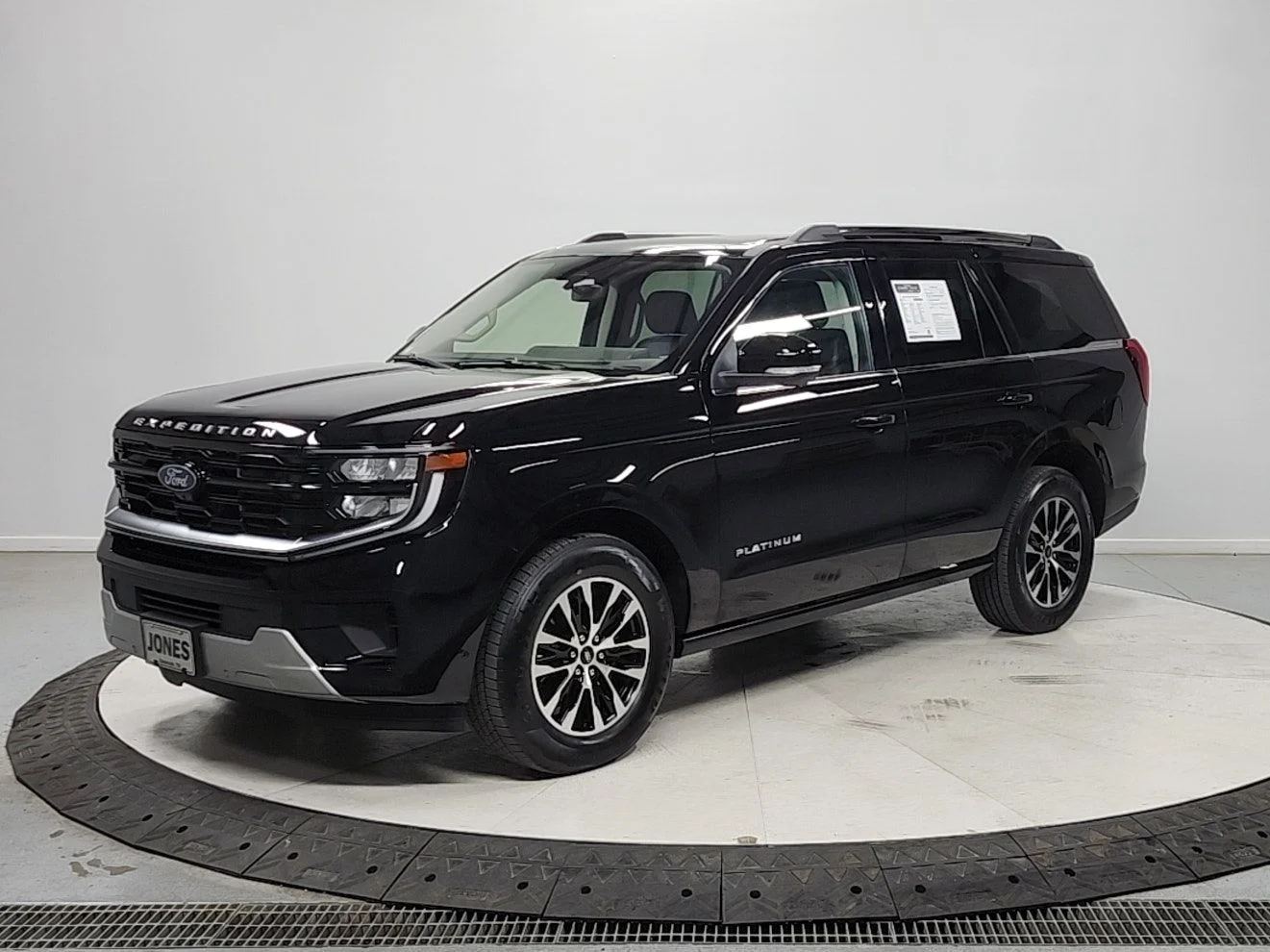 Used 2025 Agate Black Metallic Ford Platinum image 3
