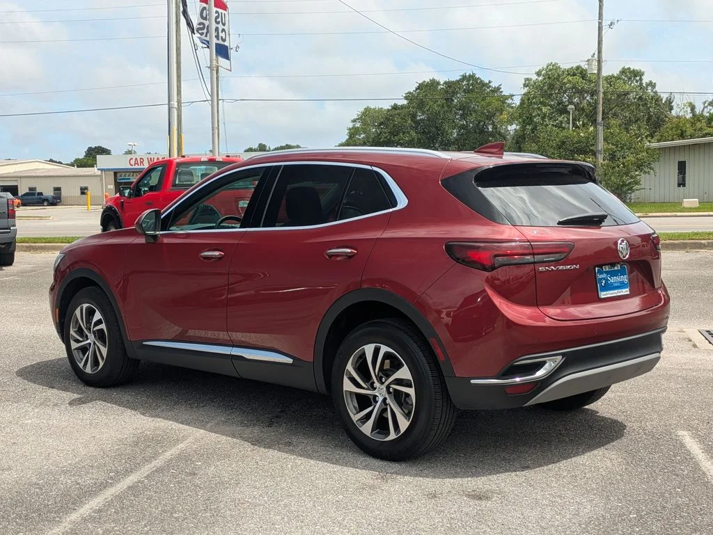 Used 2023 Red Buick Essence image 3