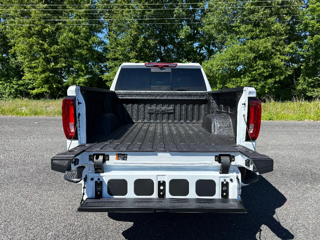 2026 GMC Sierra 1500 AT4 - Photo 7