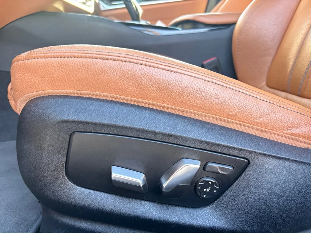 Used 2023 Red BMW 530i image 31