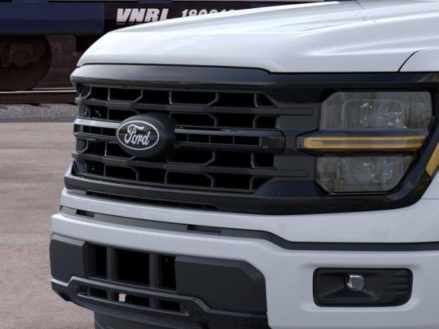 New 2026 Oxford White Ford XLT image 39