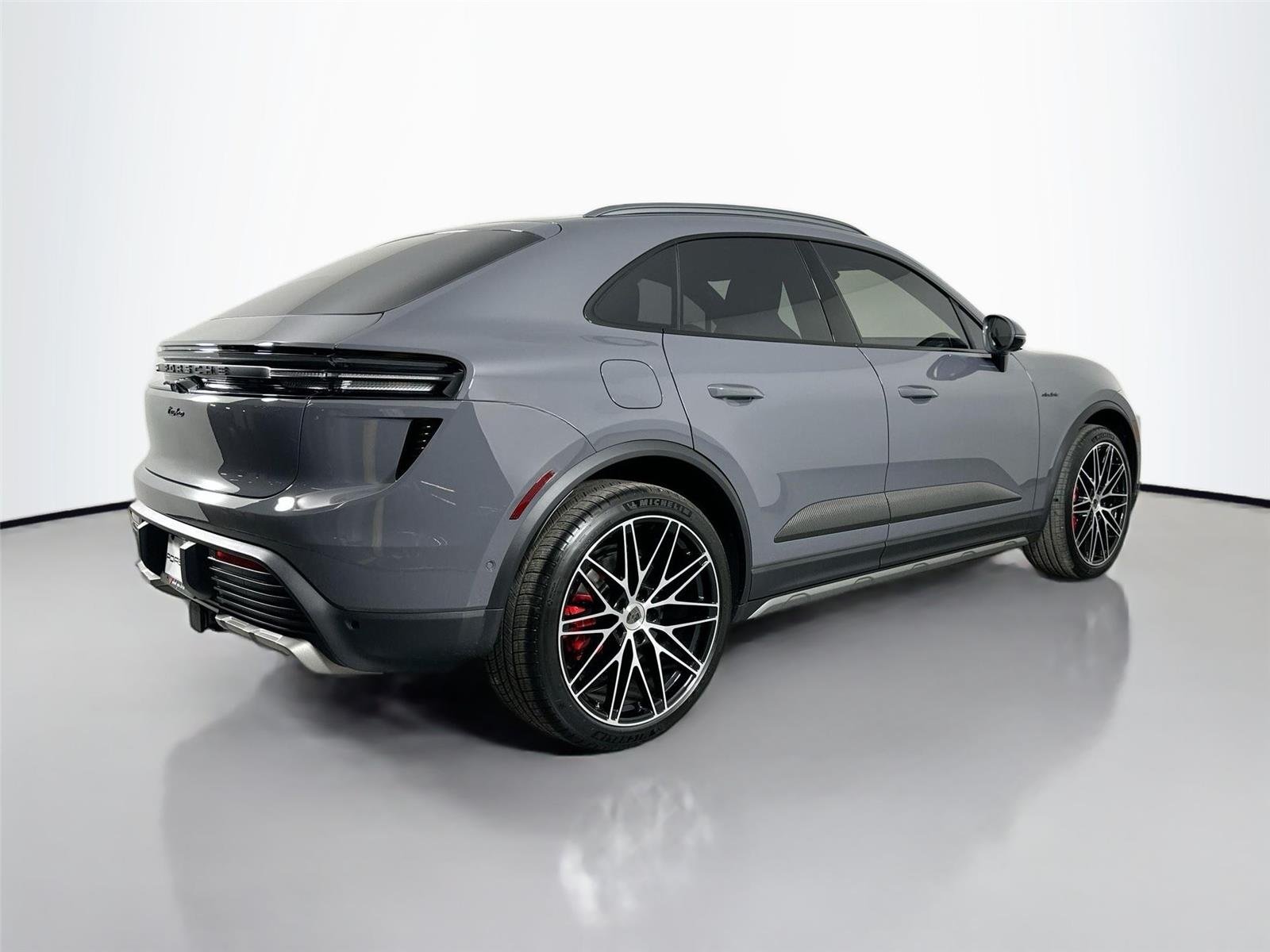 Used 2025 Slate Grey Neo Porsche Turbo image 7