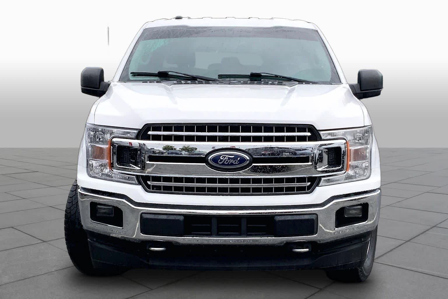 Used 2018 Oxford White Ford XLT image 4
