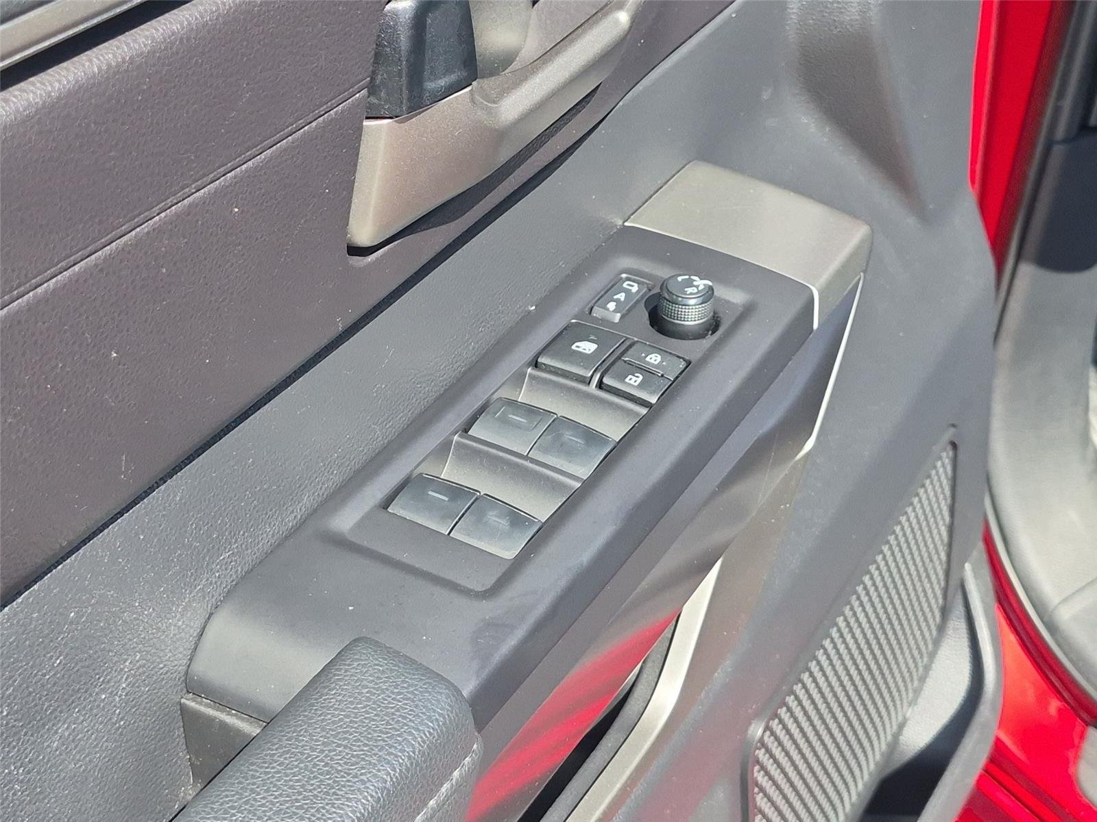 2023 Toyota Sequoia SR5 - Photo 16