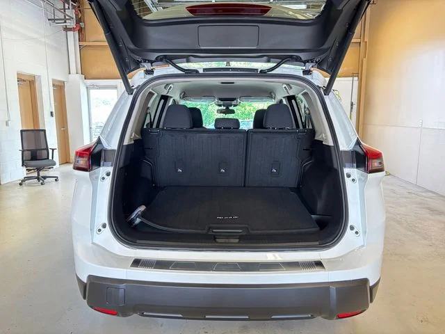 New 2026 White Nissan SV image 17