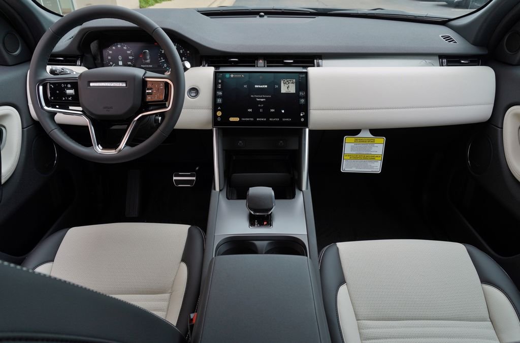 New 2026 Varesine Blue Land Rover Landmark image 9