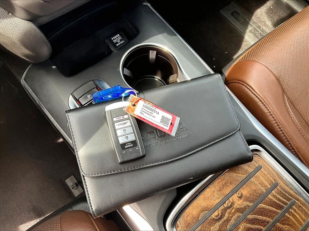 Used 2019 White Acura 3.5L Technology Package image 31