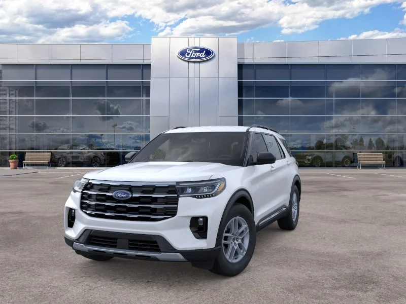 New 2025 Star White Metallic Tri-Coat Ford Active image 2