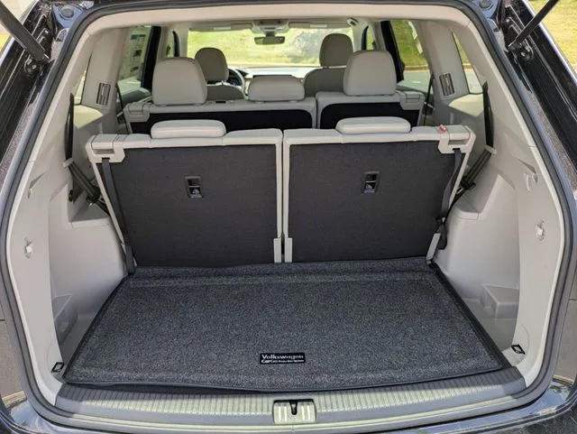 New 2026 Black Volkswagen 2.0T SE image 14