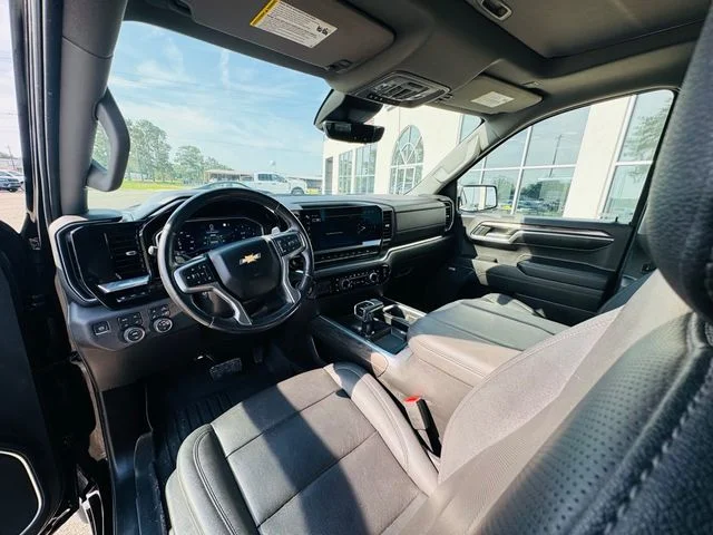 2023 Chevrolet Silverado 1500 LTZ - Photo 22