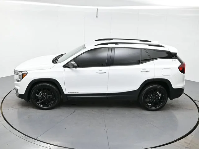 Used 2023 SUMMIT WHITE GMC SLT image 37