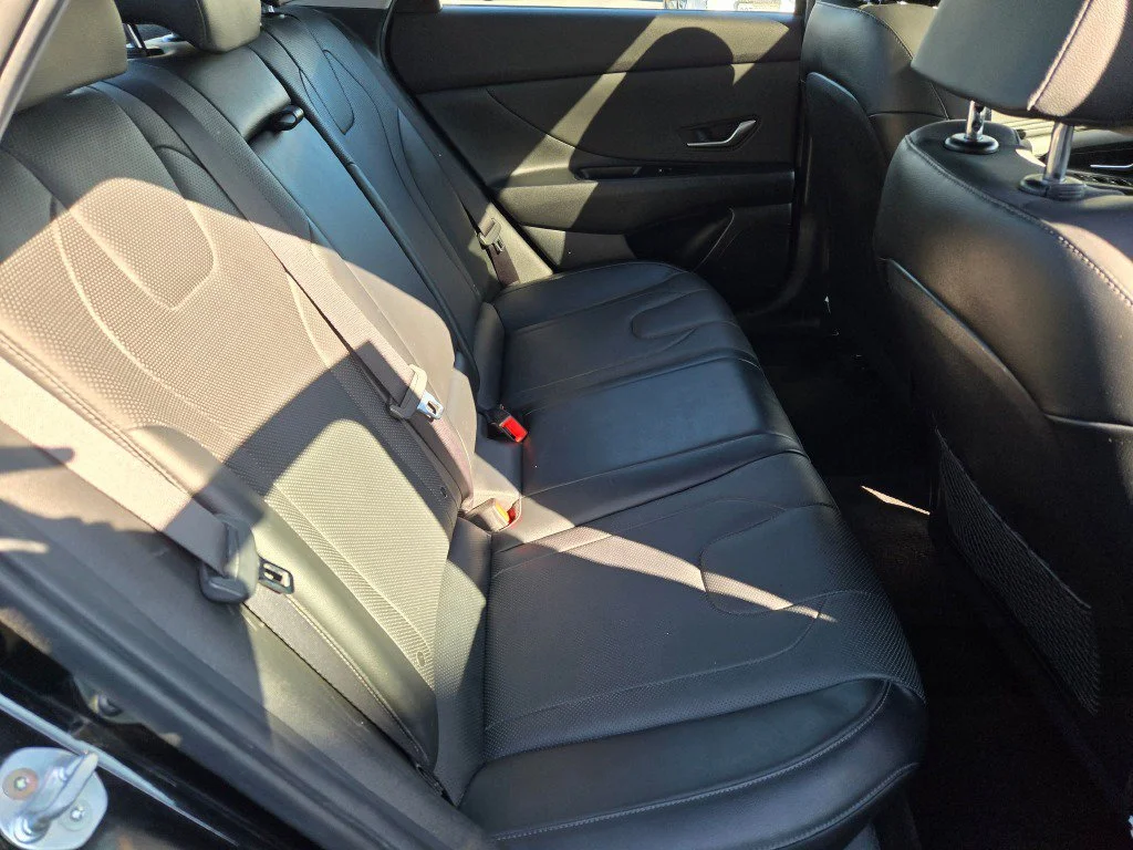 Used 2021 Black Hyundai Limited image 8