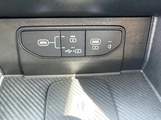 Used 2026 White Kia EX image 43