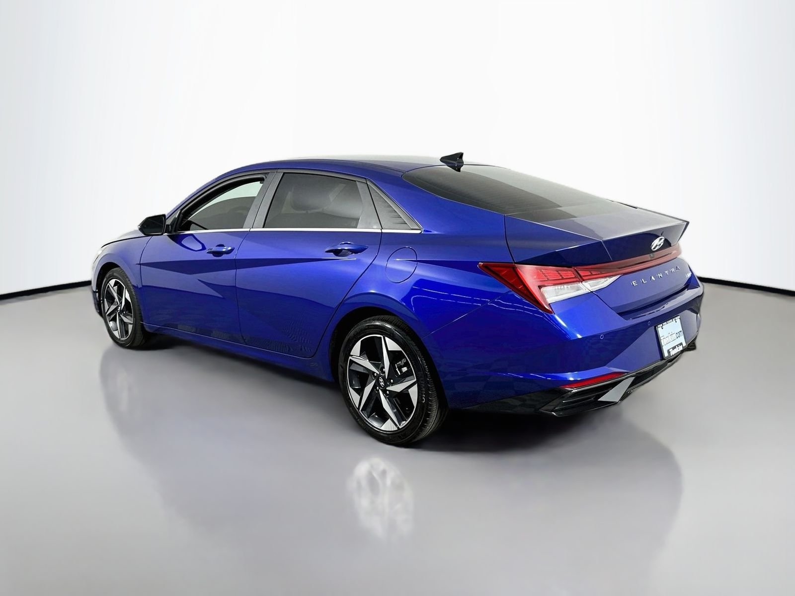 Used 2023 Intense Blue Hyundai Limited image 5