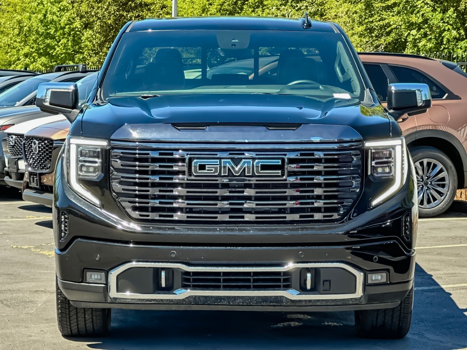 Used 2024 Black GMC Denali Ultimate image 8
