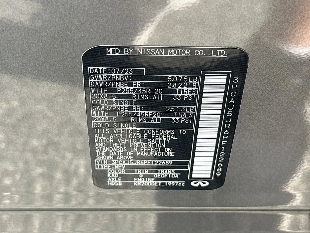 Used 2023 Gray INFINITI LUXE image 32