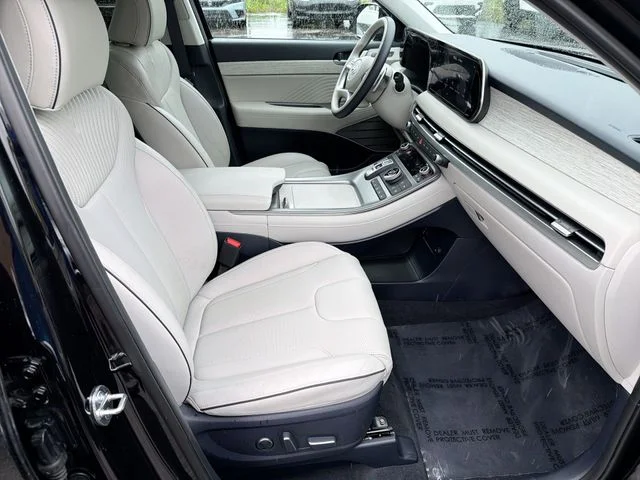 Used 2025 Black Hyundai Calligraphy image 29