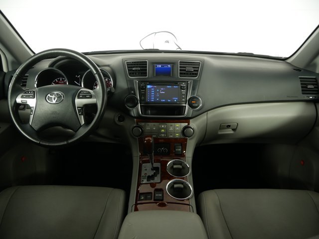 Used 2013 Magnetic Gray Metallic Toyota Limited image 20