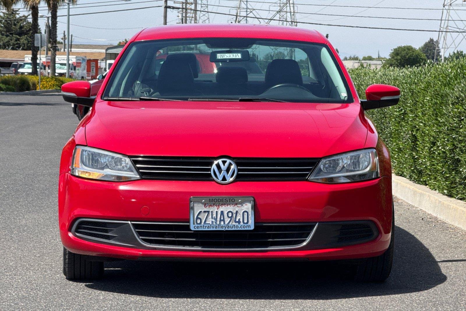 Used 2013 Tornado Red Volkswagen SE w/Convenience image 8