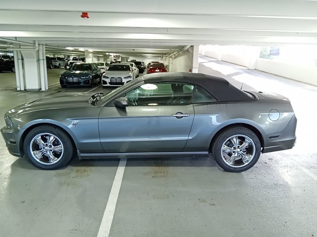 Used 2013 Ford Mustang V6 Premium with VIN 1ZVBP8EM3D5221757 for sale in Tigard, OR