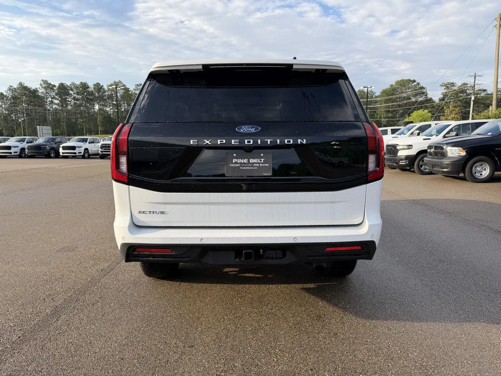 Used 2025 Oxford White Ford Active image 5