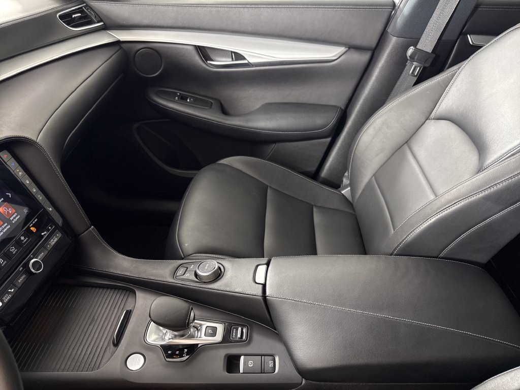 Used 2021 Gray INFINITI LUXE image 19