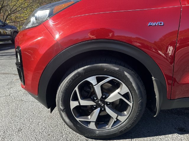 Used 2020 Red Kia LX image 27