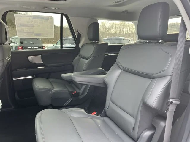 New 2026 Dark Matter Gray Metallic Ford Active image 26