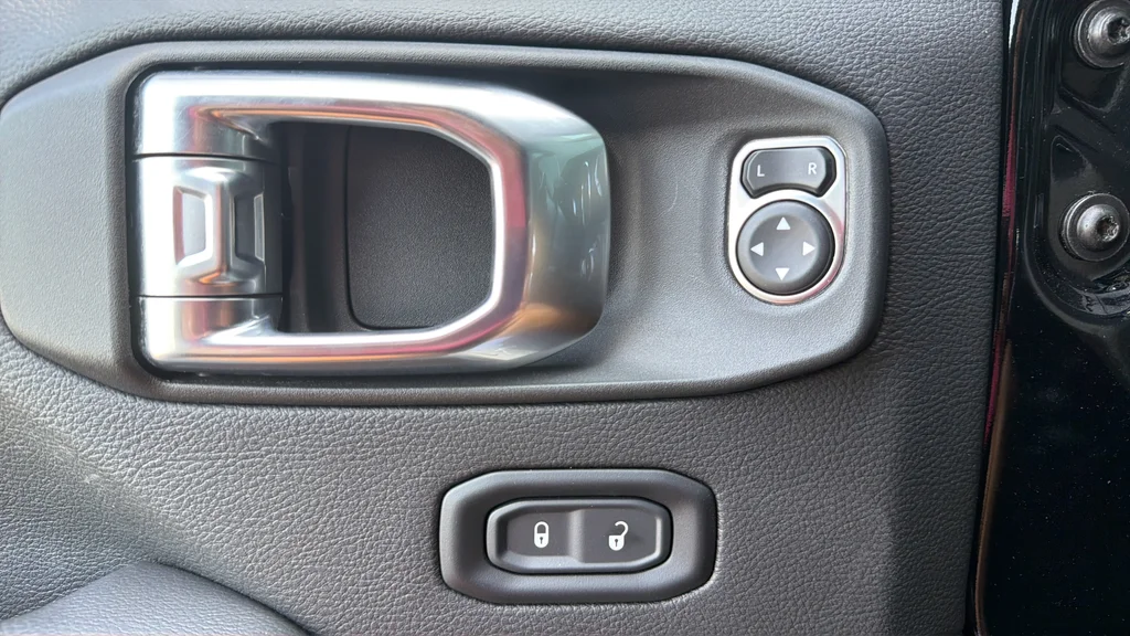 Used 2023 Black Jeep Rubicon 392 image 20