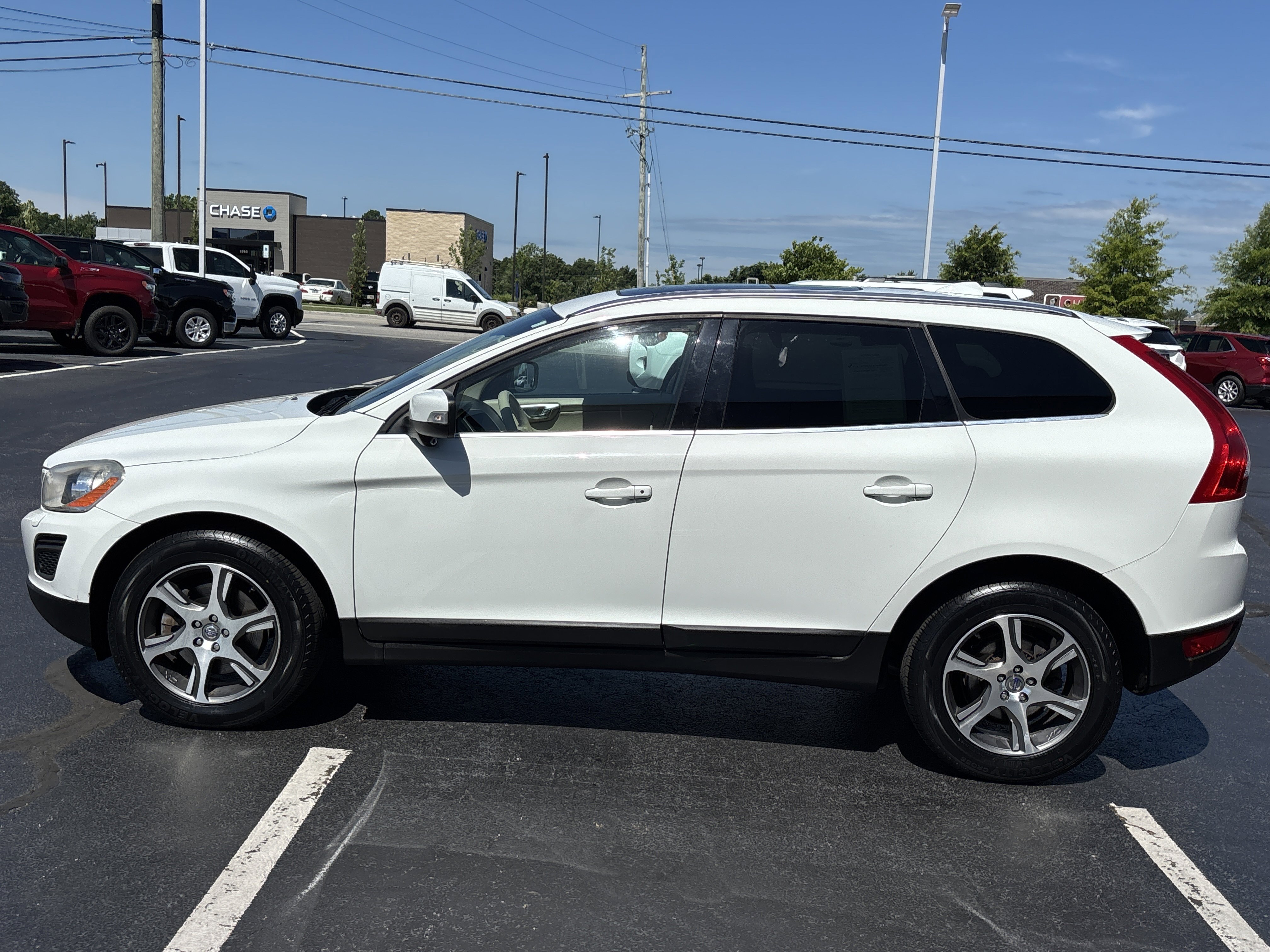 Used 2011 Ice White Volvo 3.0T AWD image 10