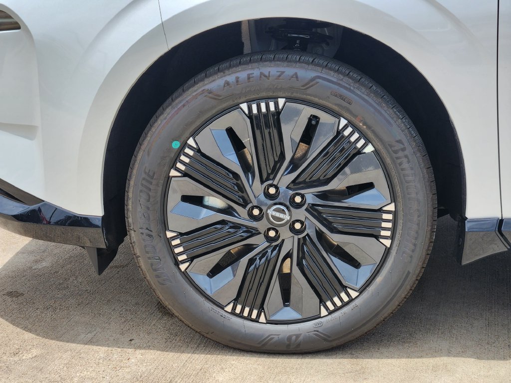 New 2026 Everest White Pearl TriCoat Nissan Platinum image 10