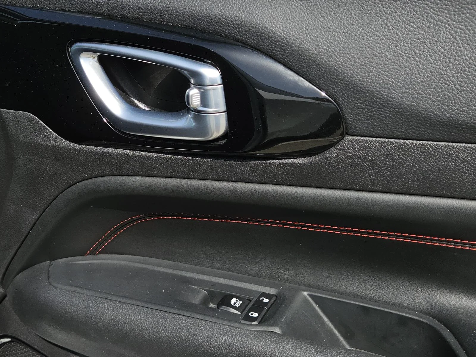 2025 Jeep Compass Trailhawk - Photo 34