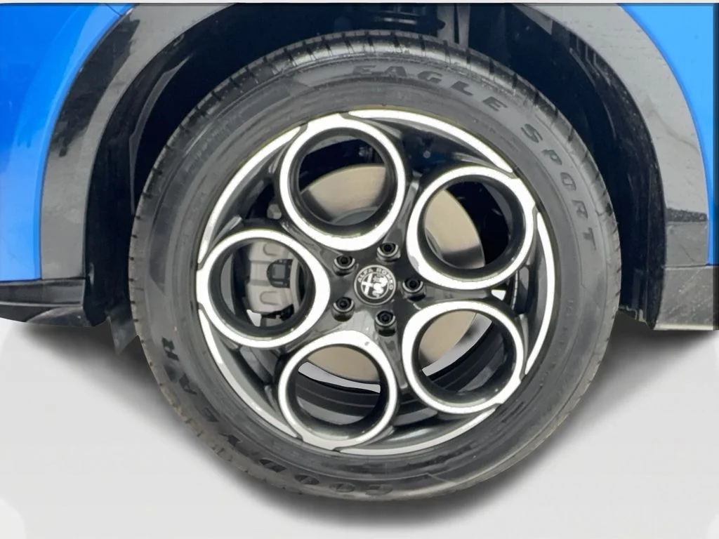 New 2026 Blue Alfa Romeo Base image 13