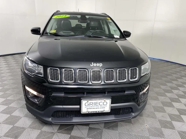 Used 2018 Black Jeep Latitude image 3