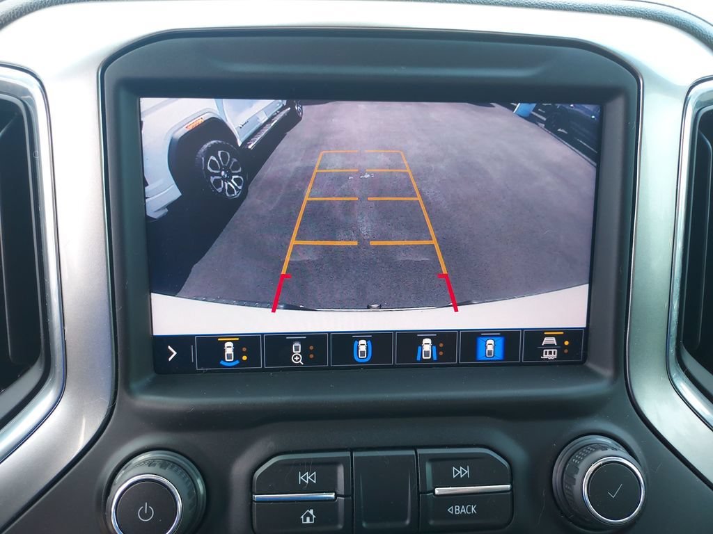 Used 2020 IRIDESCENT PEARL TRICOAT Chevrolet LTZ image 23