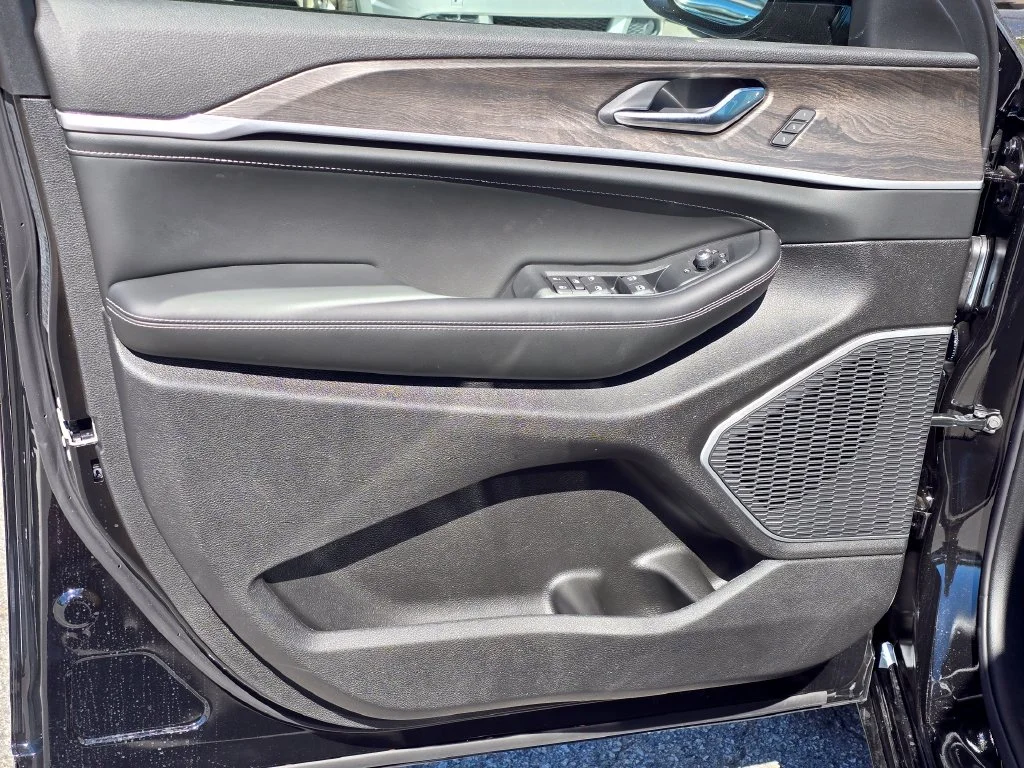New 2027 Black Jeep Limited Reserve image 35