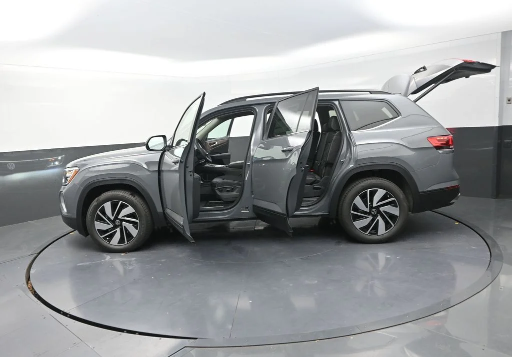 New 2026  Volkswagen 2.0T SE w/Technology image 32