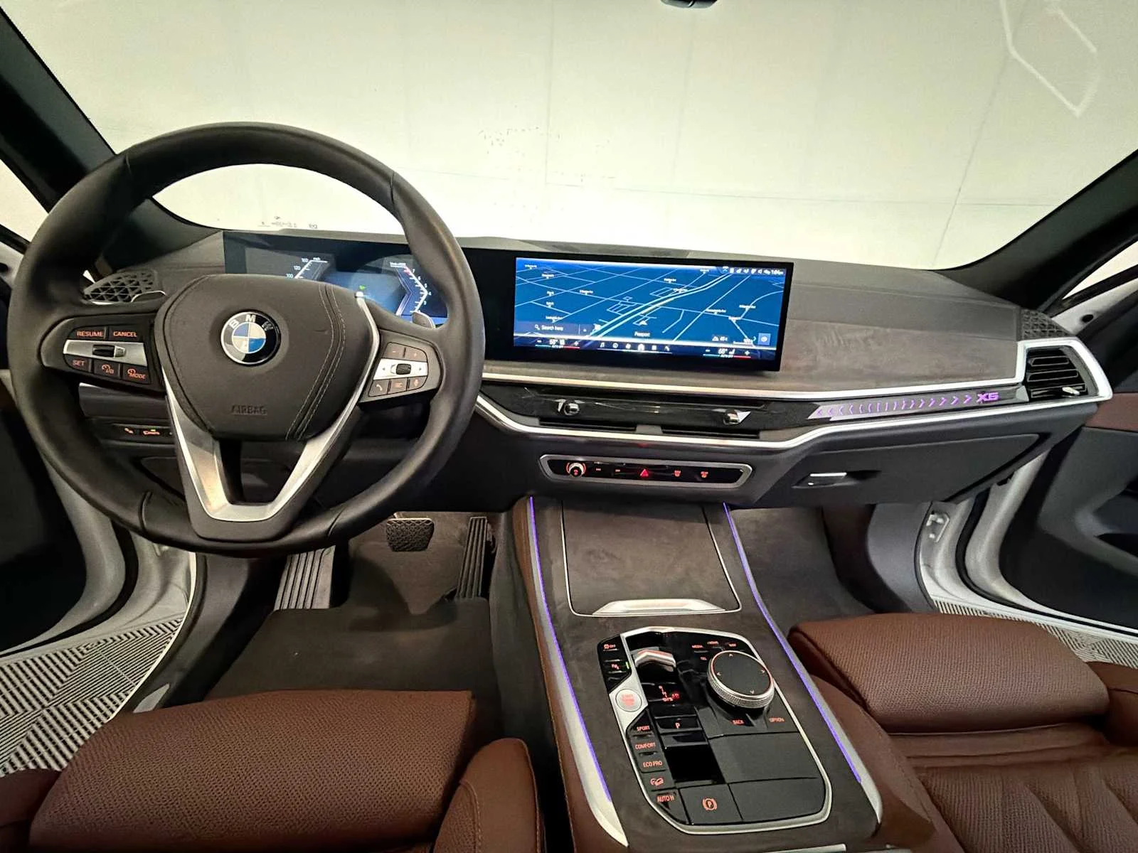 Used 2024 Alpine White BMW xDrive40i image 16