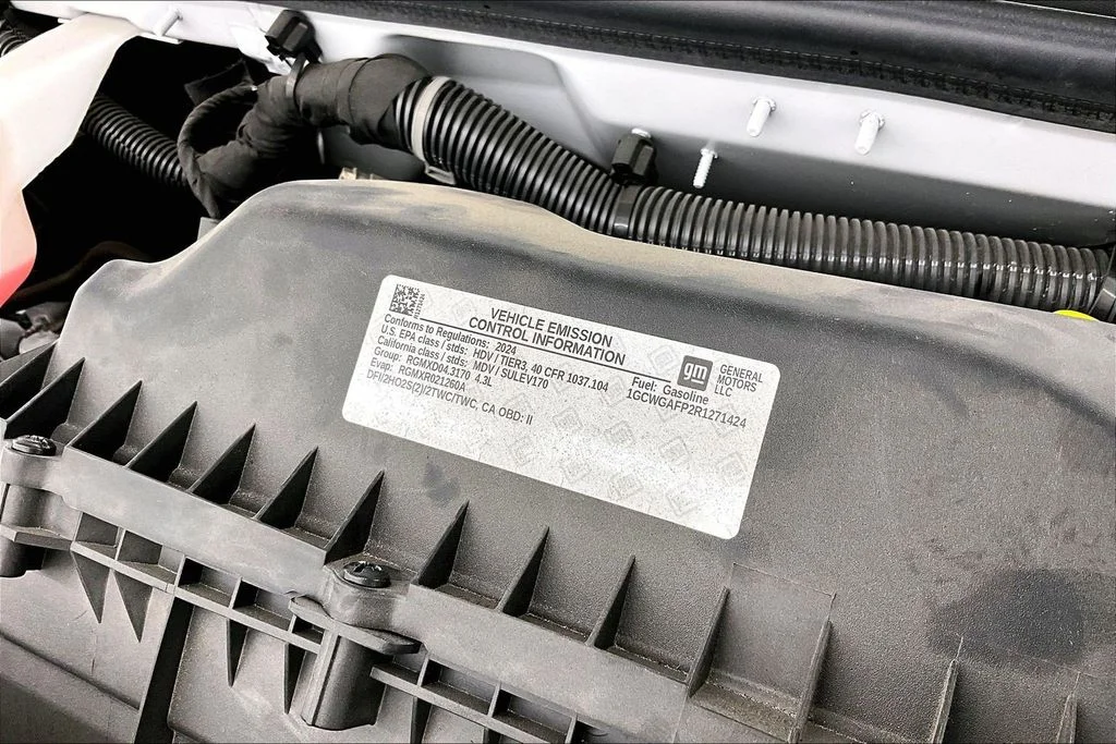 Certified Used 2024 Summit White Chevrolet Work Van image 32