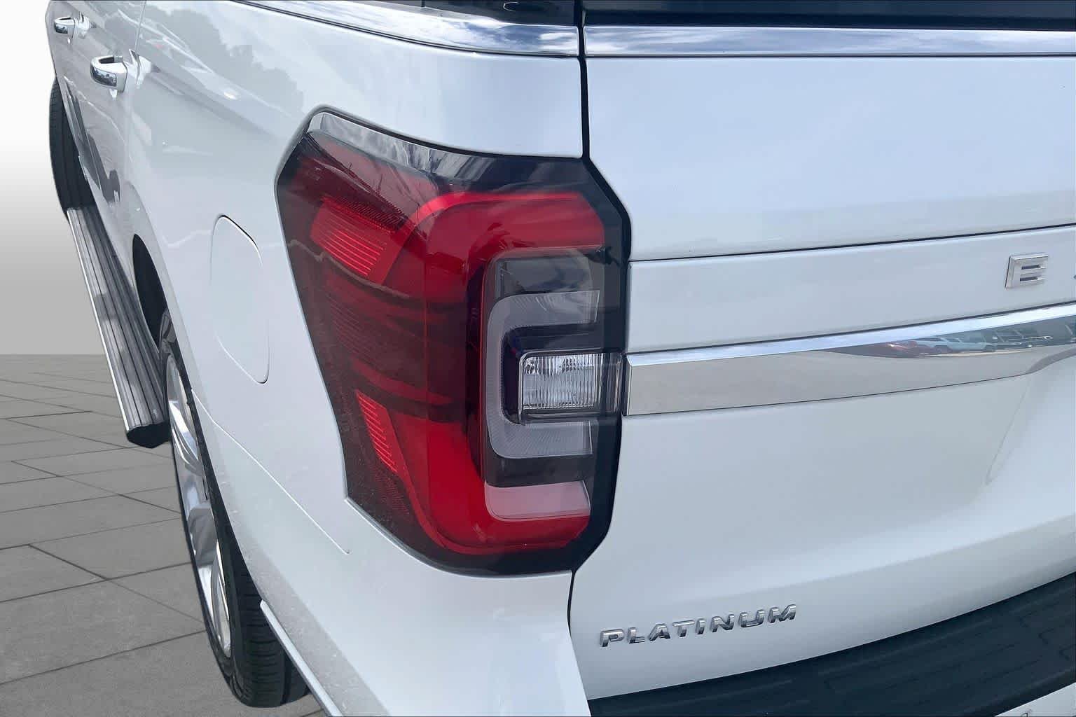 Used 2024 Star White Ford Platinum image 29