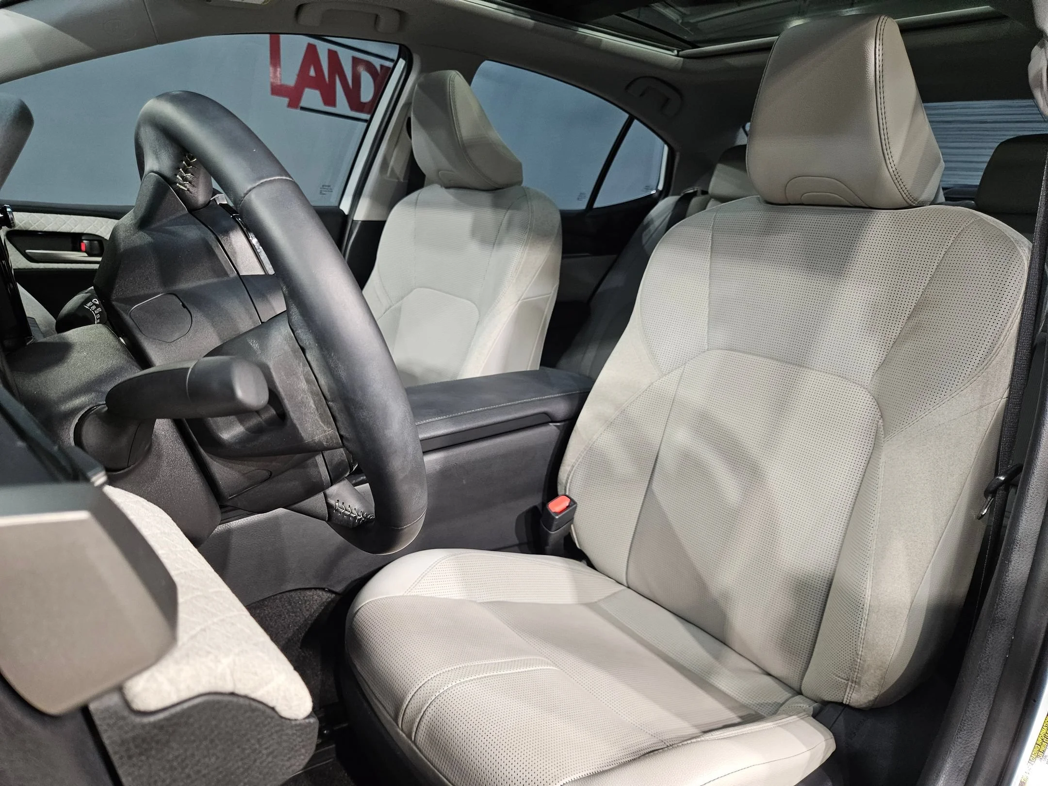 Certified Used 2025 Wind Chill Pearl Toyota XLE image 24